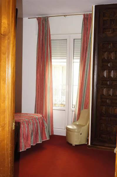 Hostal La Numantina لوغرونيو المظهر الخارجي الصورة